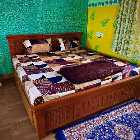 Mangohut Farmhouse Pool Villa Haydarabad Dış mekan fotoğraf